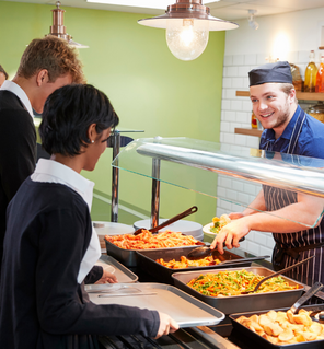 Etudiants boursiers et précaires : 100 repas gratuits en resto'U  pour l'année universitaire 2022/2023